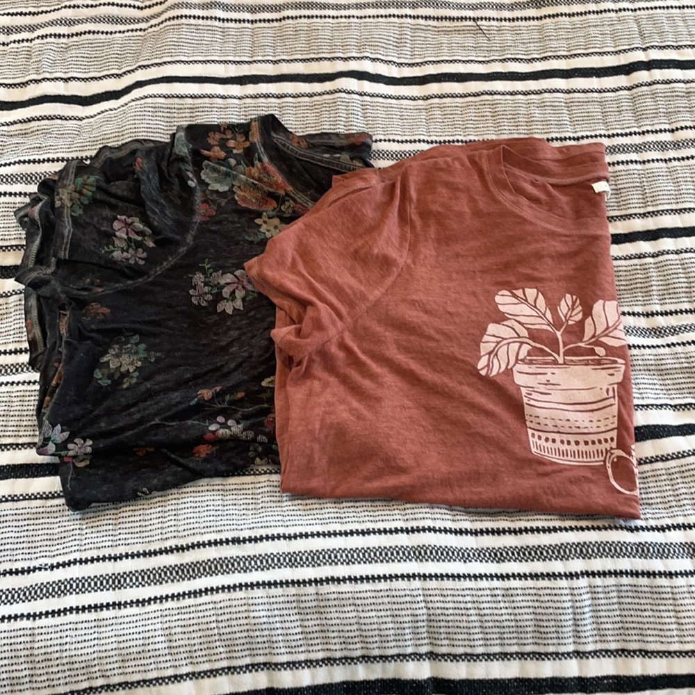 Bundle of Maurices t-shirts